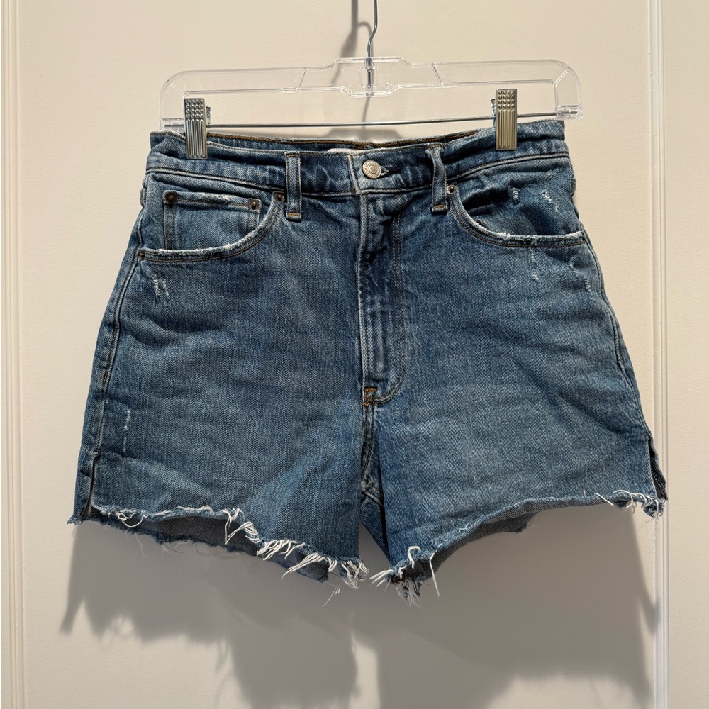 Abercrombie Jean shorts. Size 26, the 4” mom short high-rise.